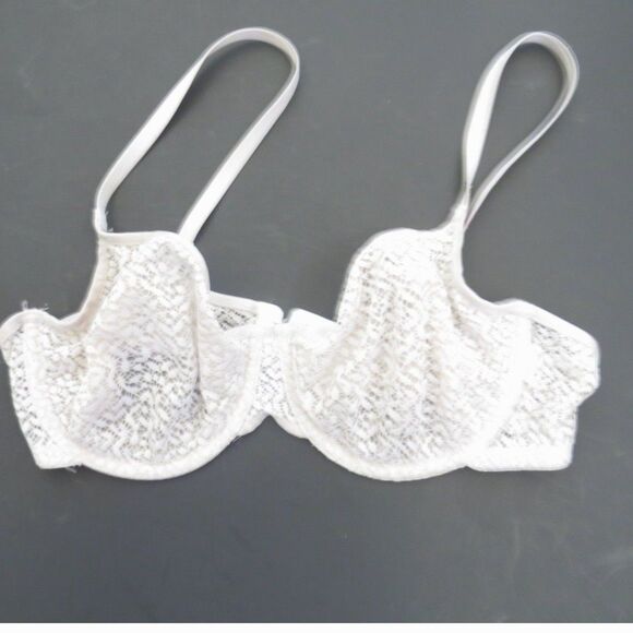 Dkny Other - DKNY Modern Lace Unlined Demi Bra Underwire Coquette Lt Gray 36C EUC